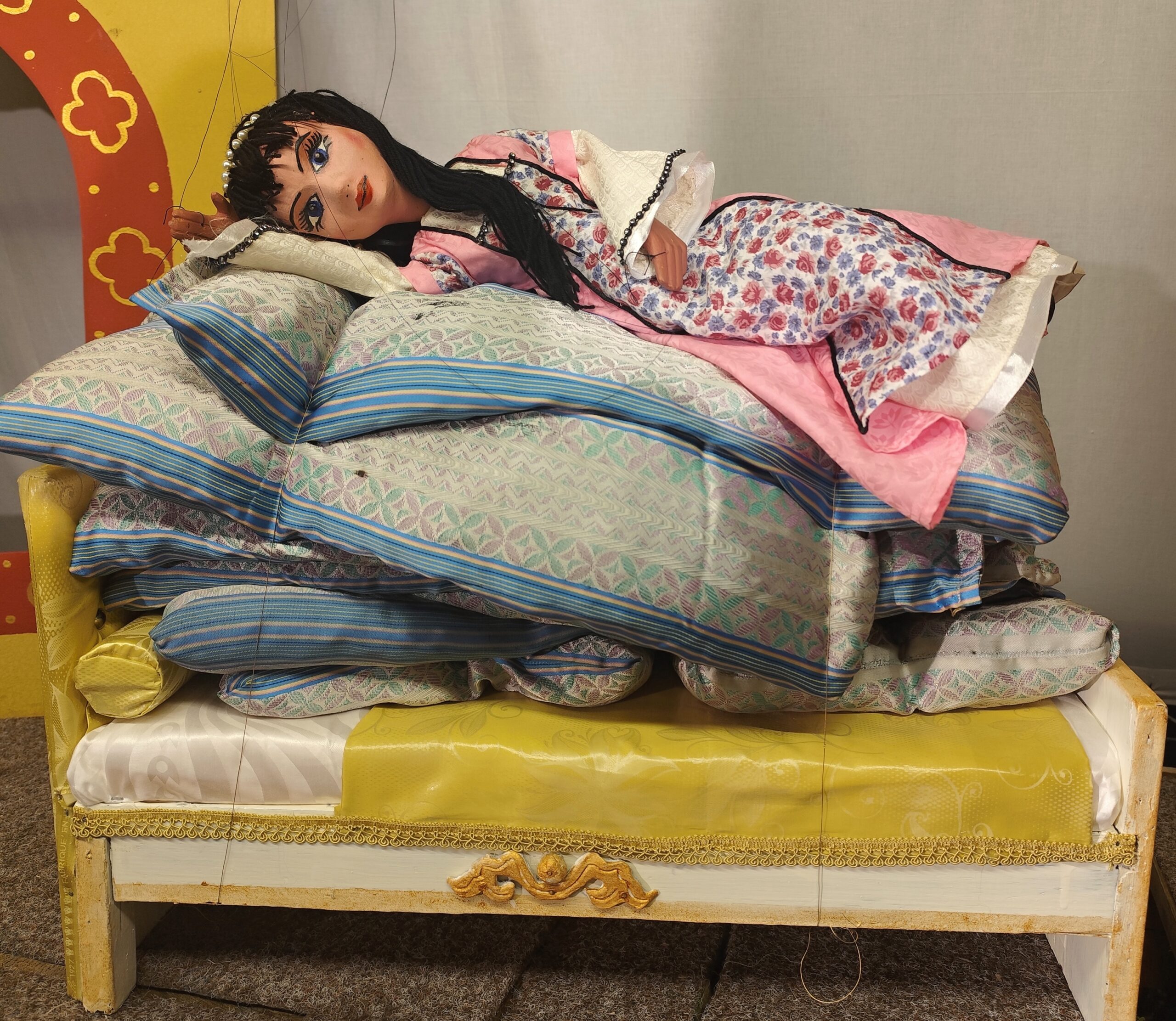 Hrášková princezna - hraje Zvoneček